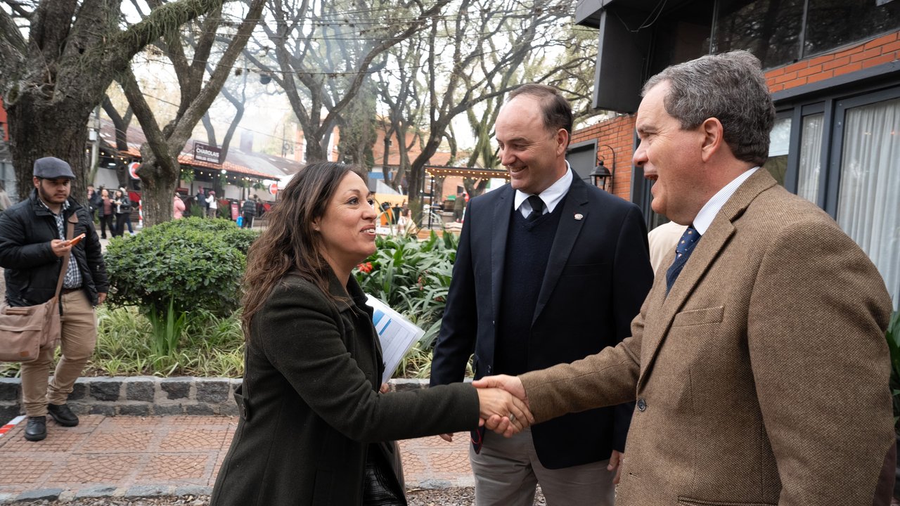 15.09.26 - Ministra Cardona en ARU MC_0033 (1)