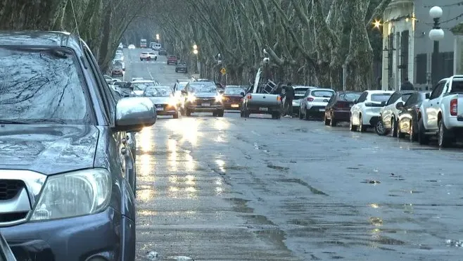 19-de-abril-y-agraciada-prado-transito-lluvia-calle