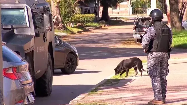 operativo-policial-digoe-allanamiento-barrio-ituzaingo